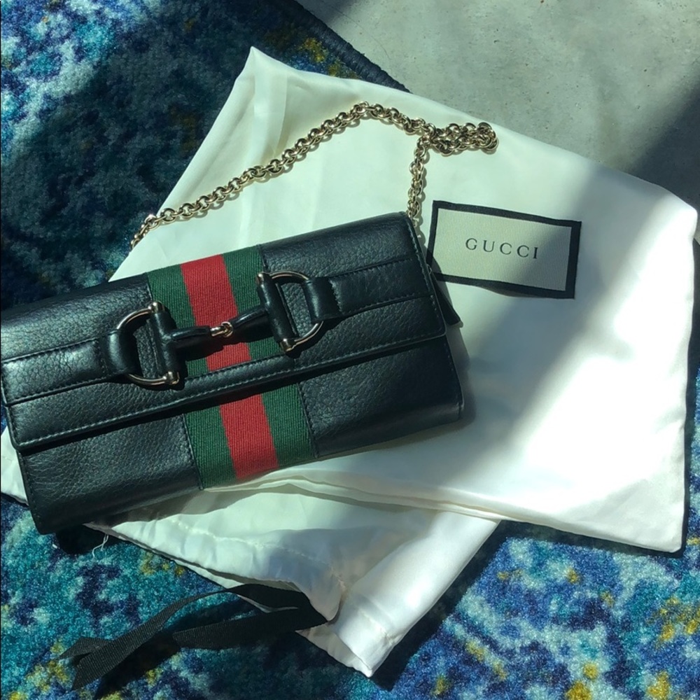 Gucci wallet on chain- read listing